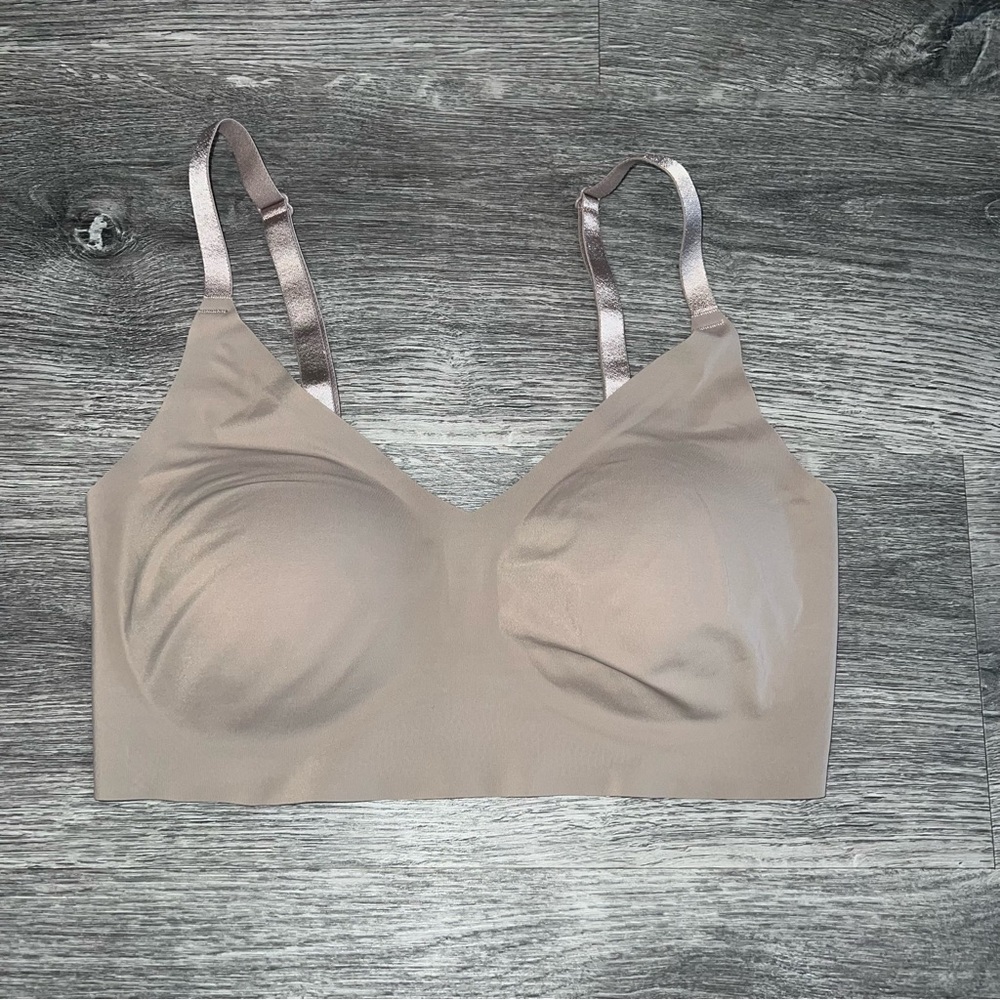 True&Co Bra Bundle - Picture 3 of 6